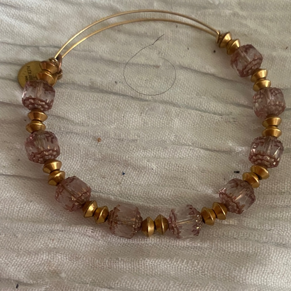 Elegant Gold and Pink Beaded Bracelet